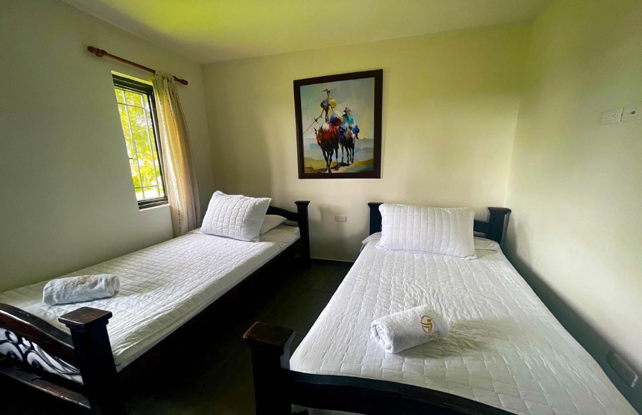 La Victoria Hotel Campestre キンバヤ エクステリア 写真