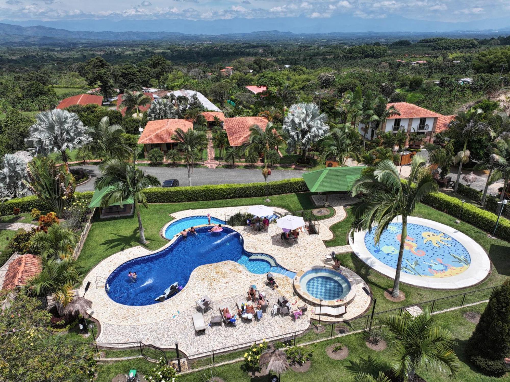 La Victoria Hotel Campestre キンバヤ エクステリア 写真